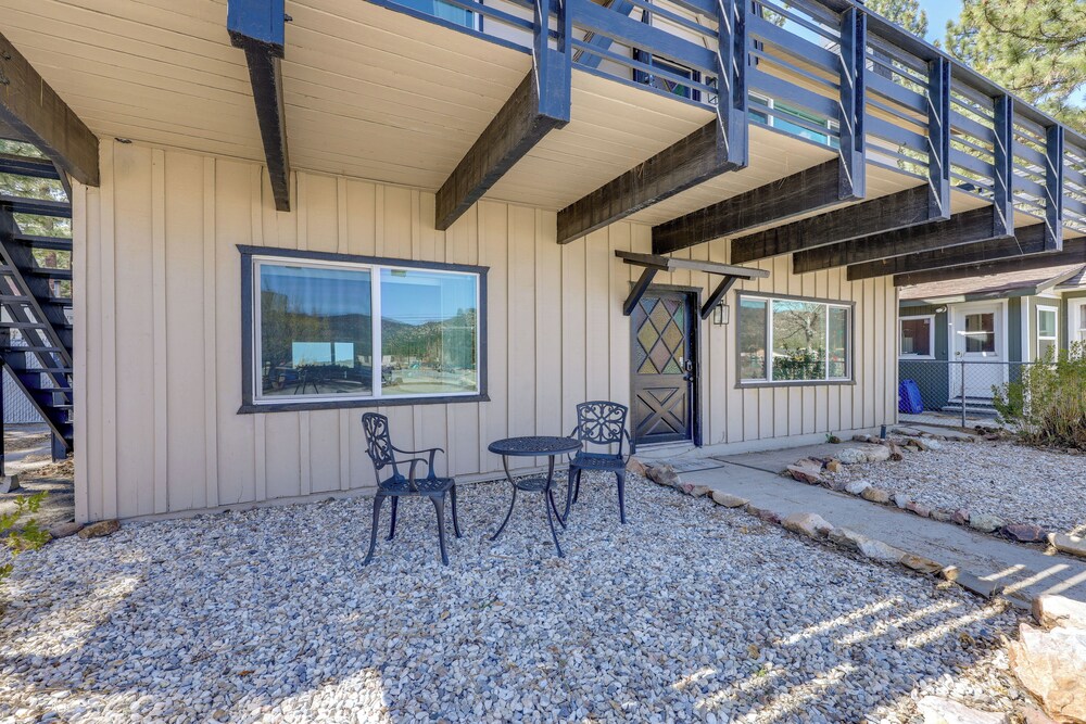 2 Mi to Trails: Modern Mountain Condo in Big Bear