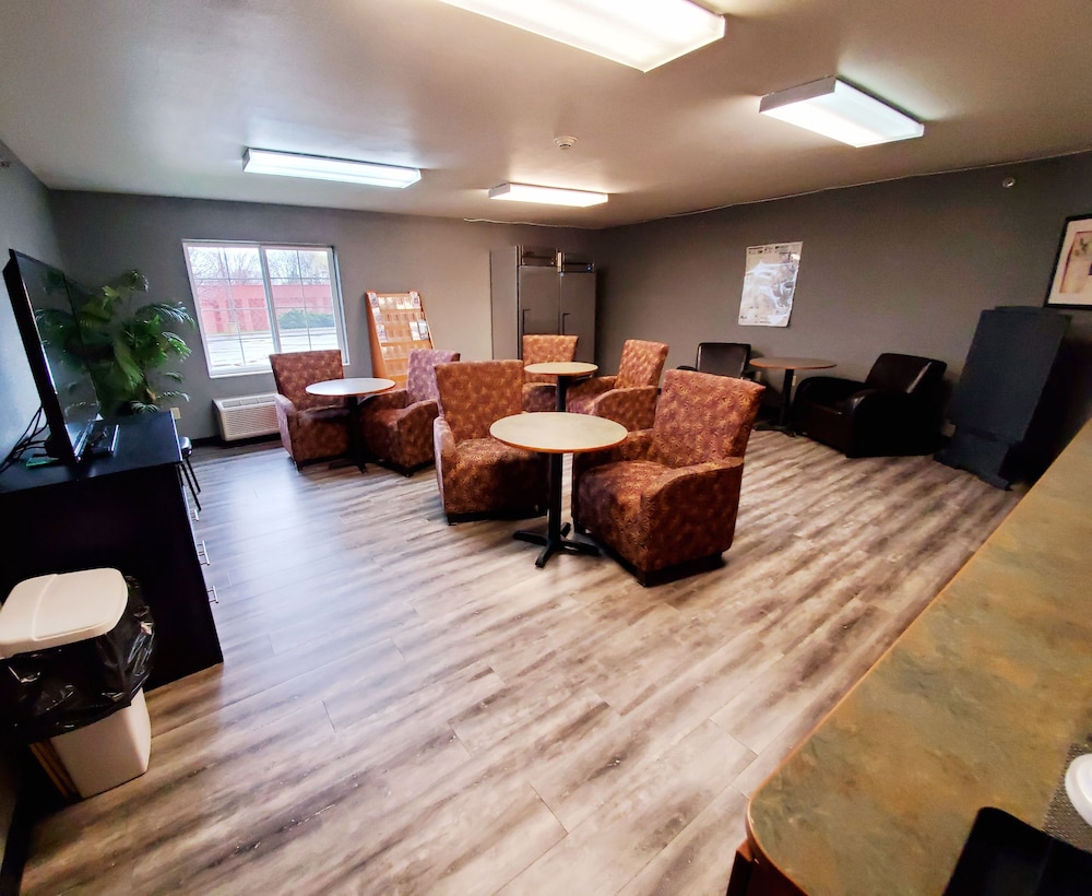 Mount Pleasant Vacations - Americas Best Value Inn Suites Racine - Property Image 15