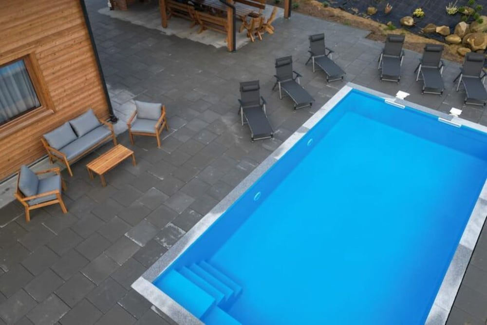 Holiday Home Wisniowa With Pool and Mountain Views