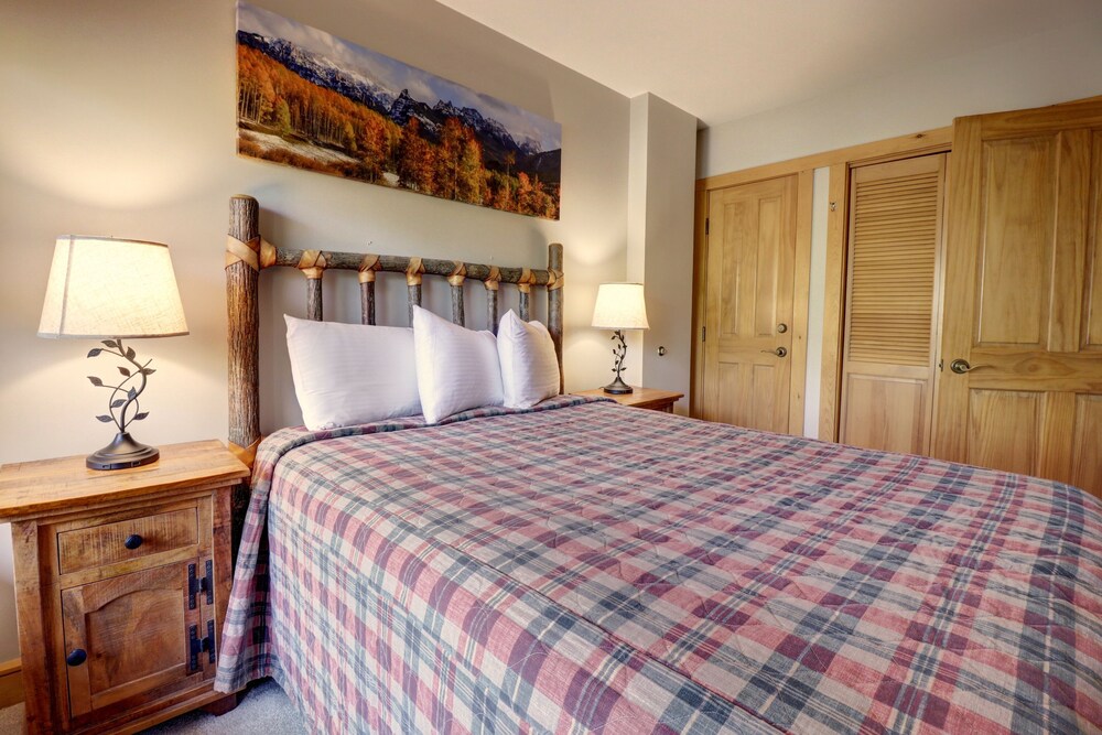 SkyRun Vacation Condos Copper Mountain Resort