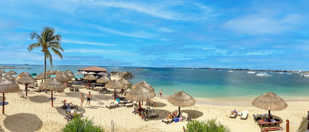 Simpson Bay Resort Marina & Spa 66