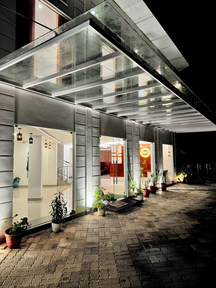 Skybz Bluemount Residency