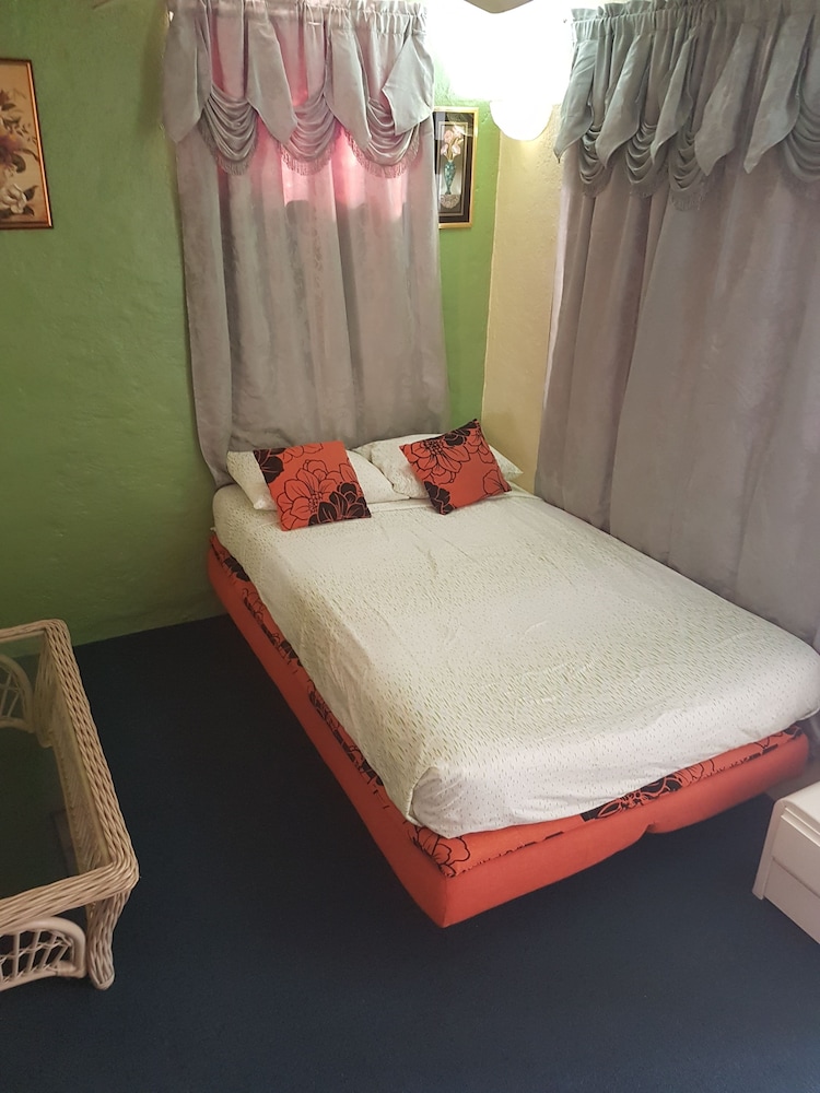 A1 Apartments Aruba view 3