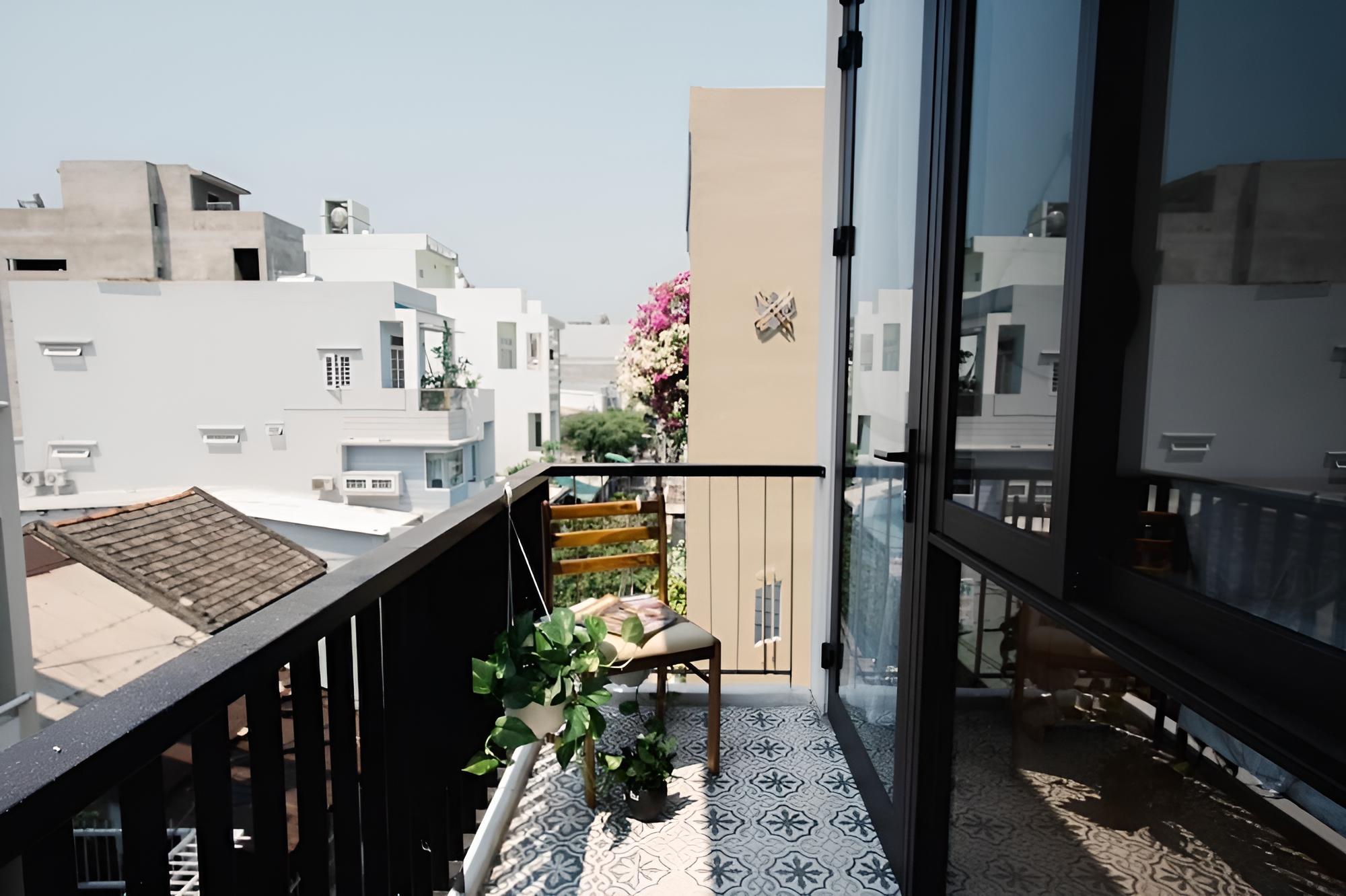 Klhouse view 5