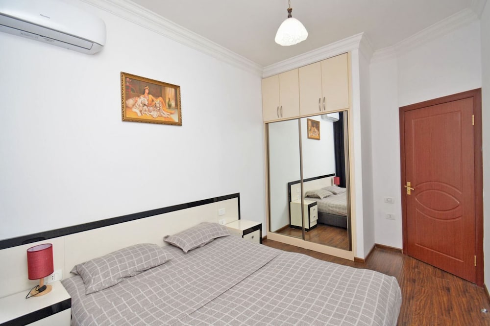 Apartments by Luxe Group BU944