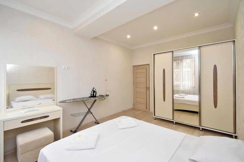 Apartment by Luxe Group TT113