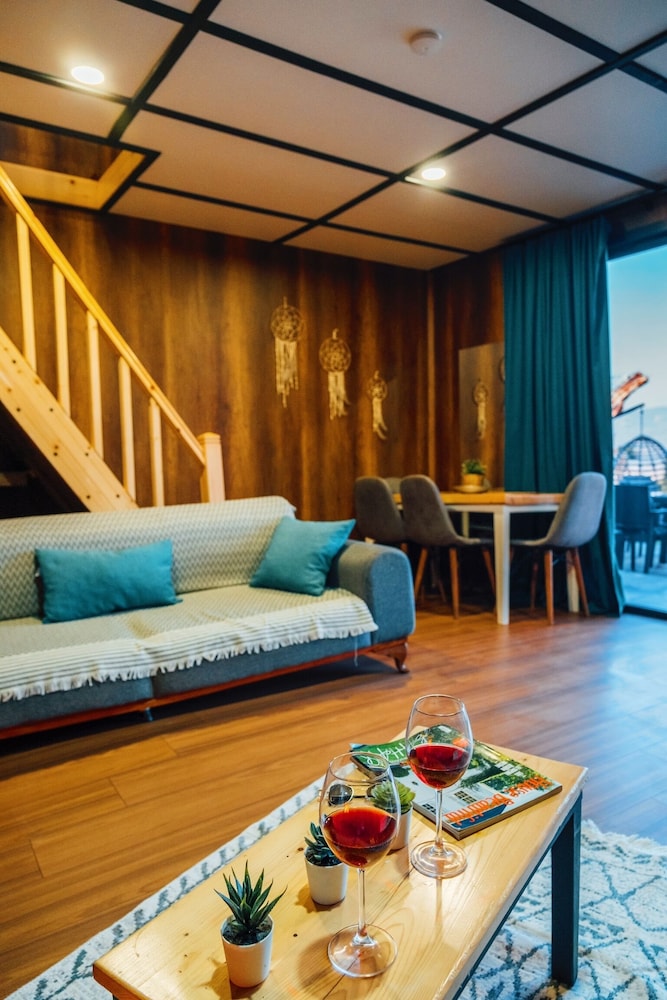 SAPANCA KIYI BUNGALOV