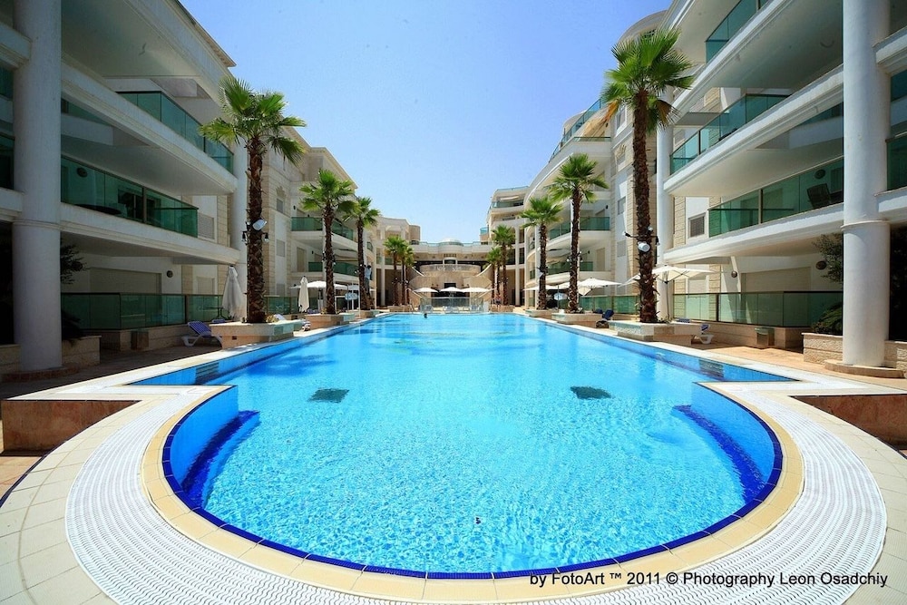 La Palmora Suites