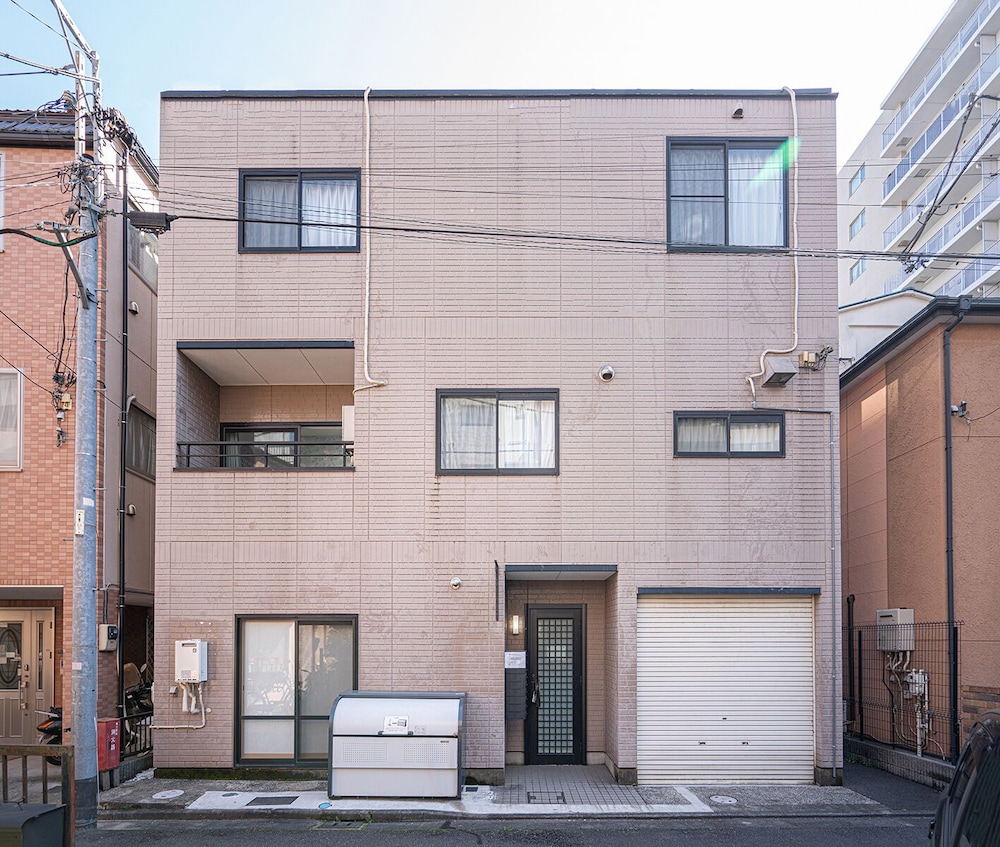 ZAITO Tokyo Luna Lane Economy Inn