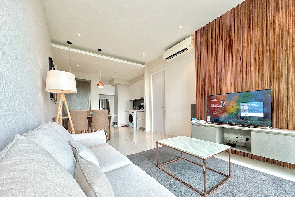 Elysia Park Residence by Stayrene