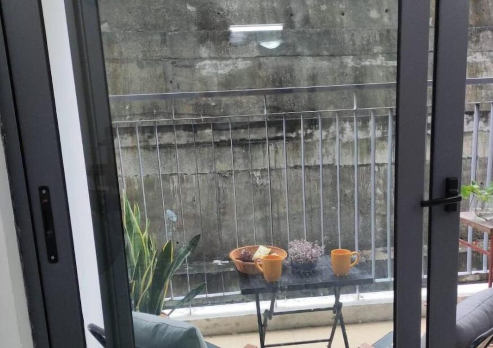 Ha Long City Retreat - Cozy 35m2 Apartment in the Heart of the City