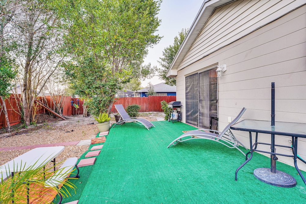 Pet-friendly Horse Capital Hub w/ Patio & Yard