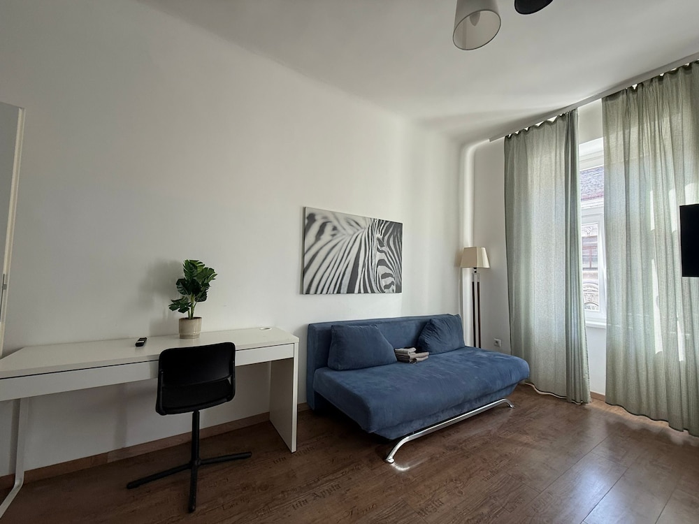 1BR Apt Budget Stay by Westbahnhof