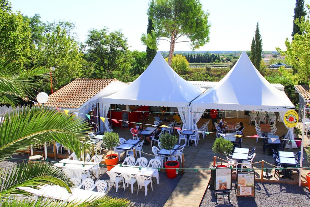 Mobilhome in Bessan With Terrace