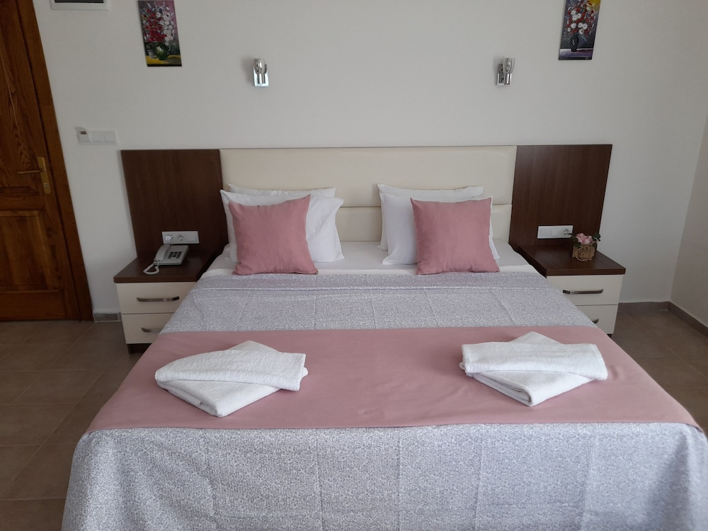 Infinity Ruby Hotel - Image 49