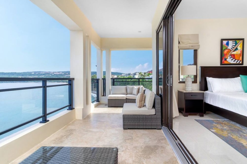Panoramic Cliffside Luxe Villa