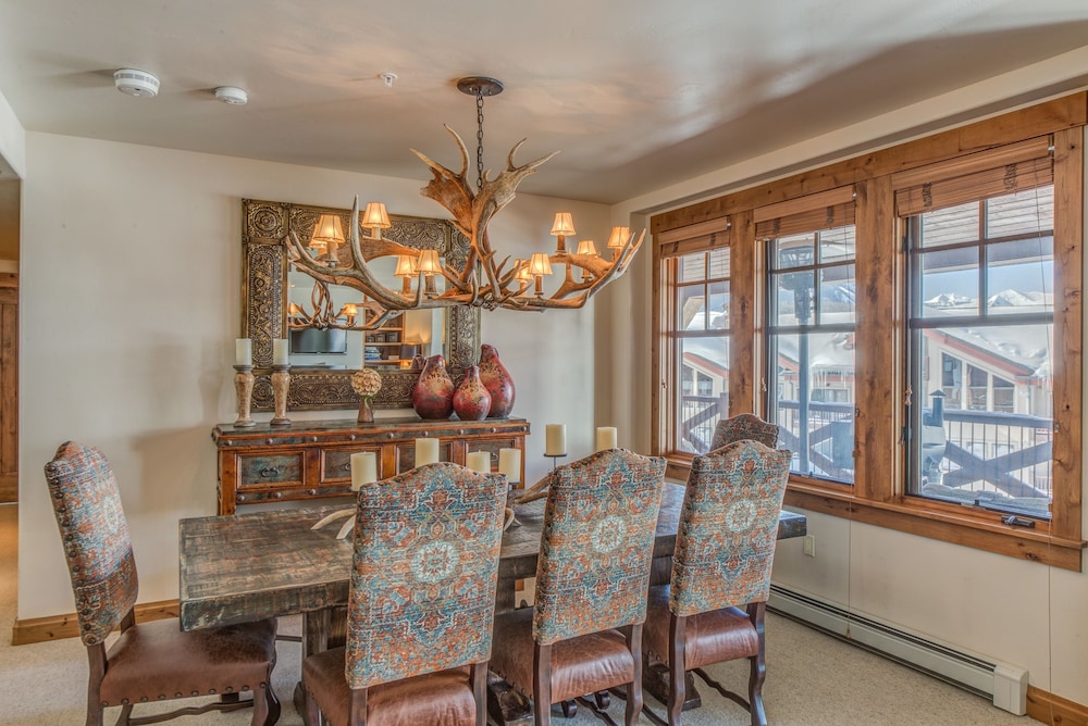 WestWall Lodge - Property Image 100