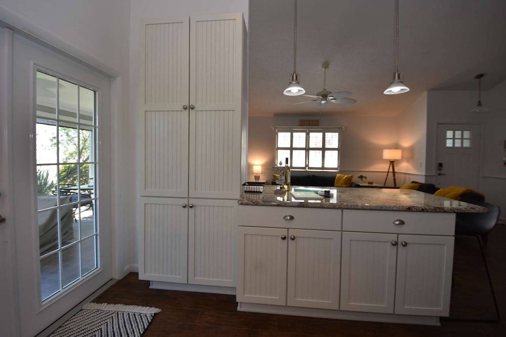 Sea Colony Cottage - Beachside Cottage in Beachfront Community w Pool