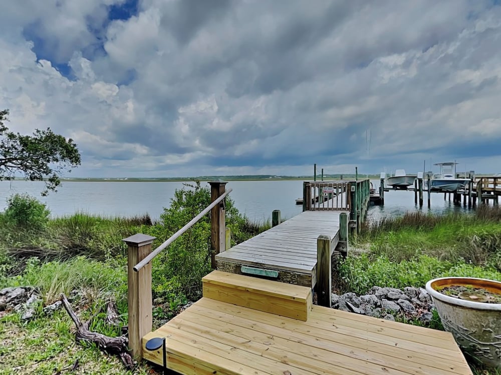 The Hydeaway by Topsail Realty