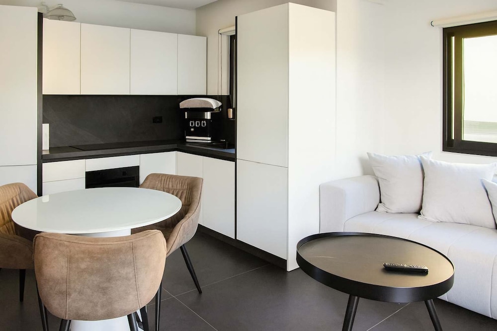 White and Black Cozy Suite in Aegina