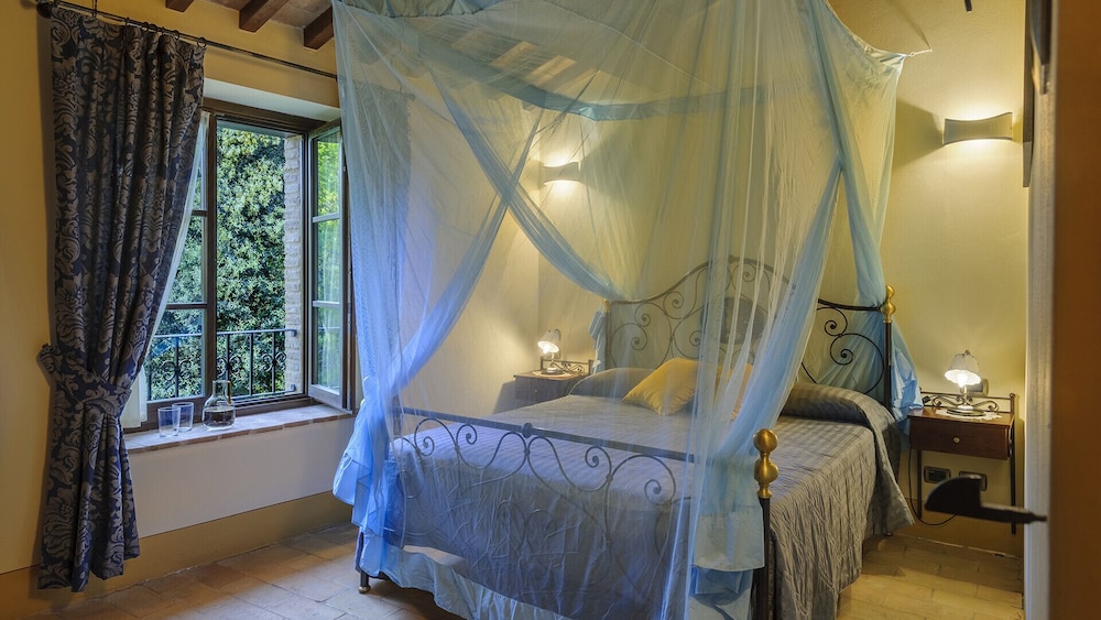Ca Seppe 10 2 by Marche Holiday Villas