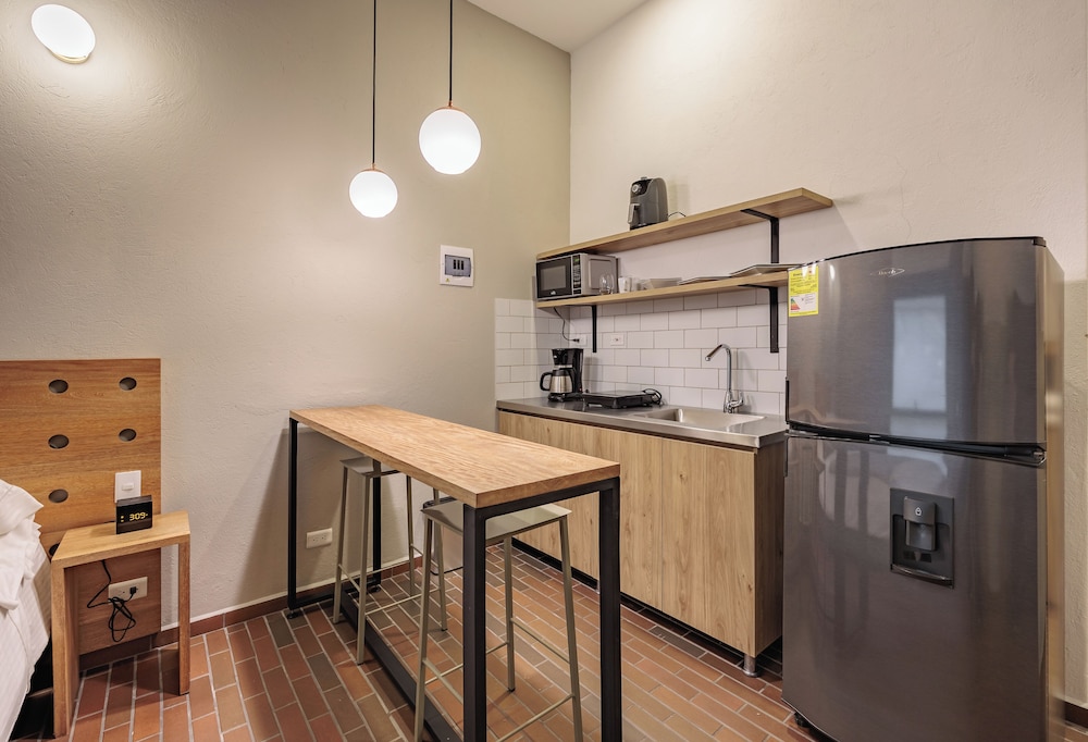 The Somos Flats Laureles