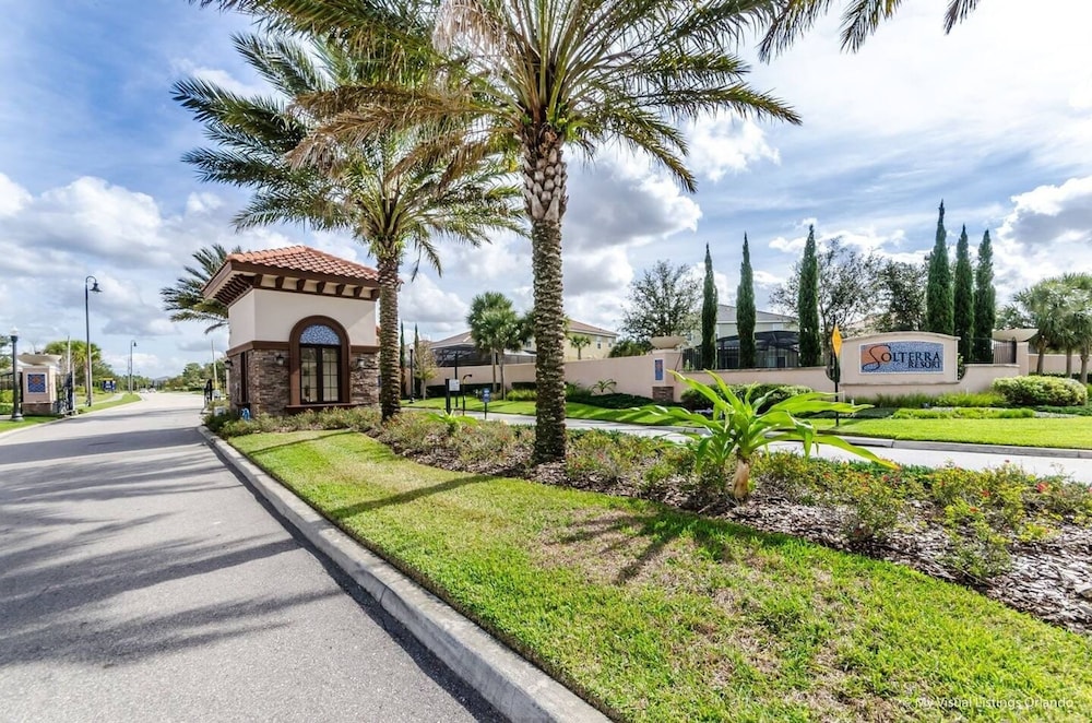 Broad Oak Stocked Solterra Retreat Pool Game Room 17 Guests Themed Rooms