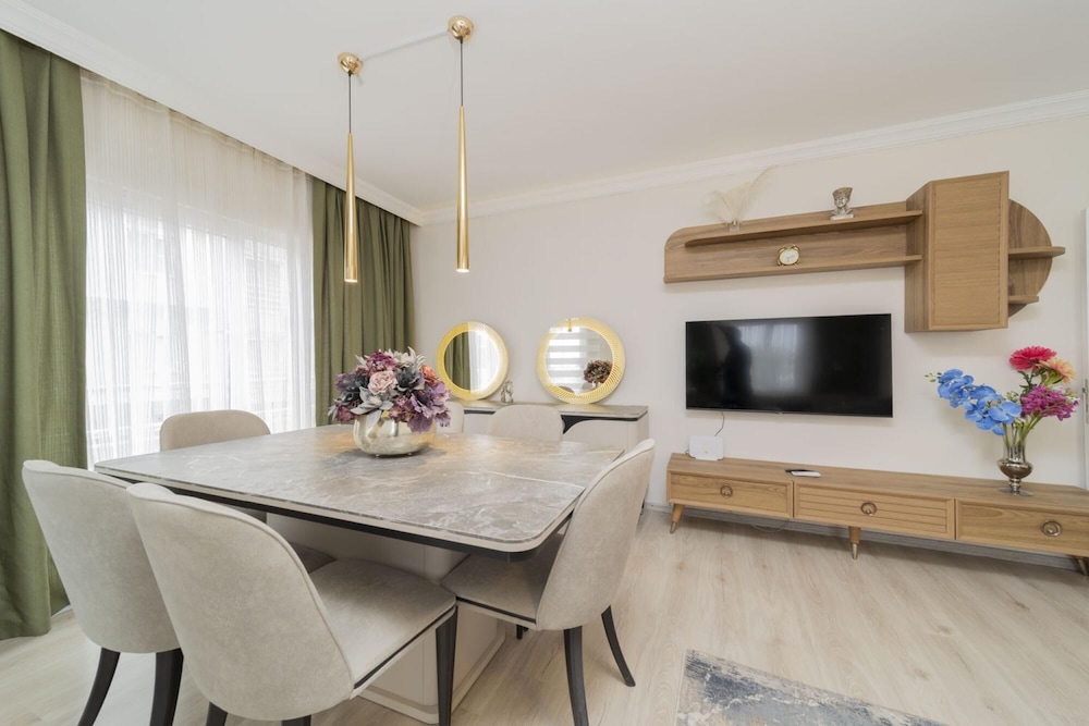 Gorgeous Flat With Mountain View in Antalya view 2