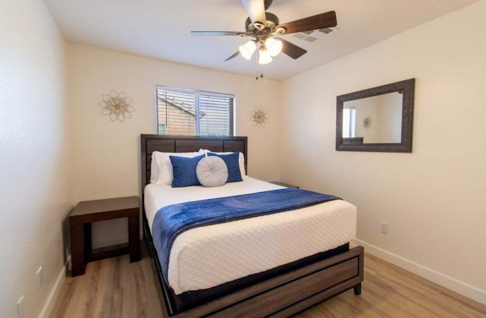 Casa Desert Willow - Stayshores 5 Bedroom Home