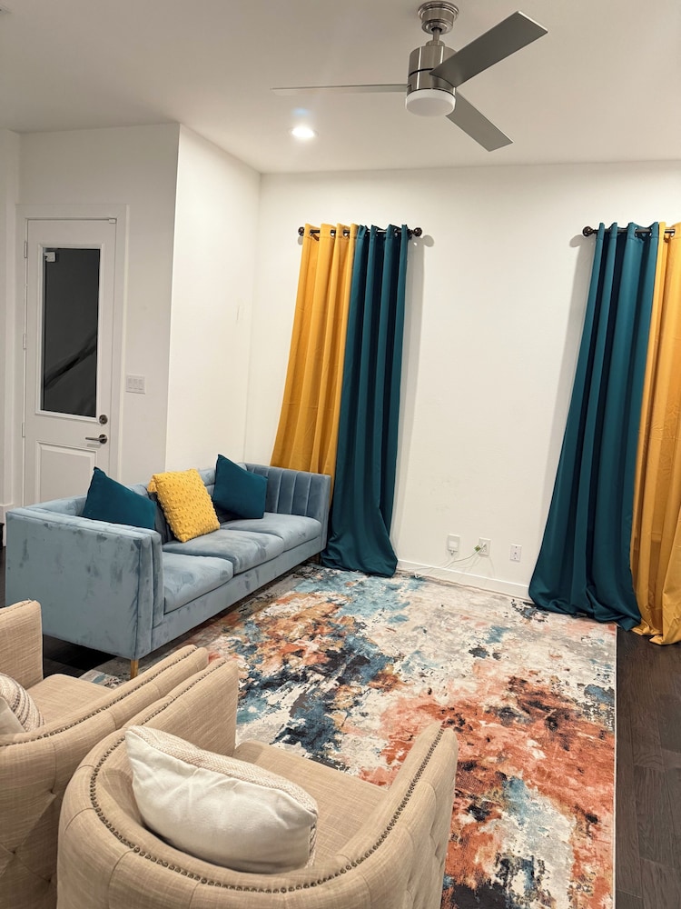 Luxury 3BR for Families Nurses and Group