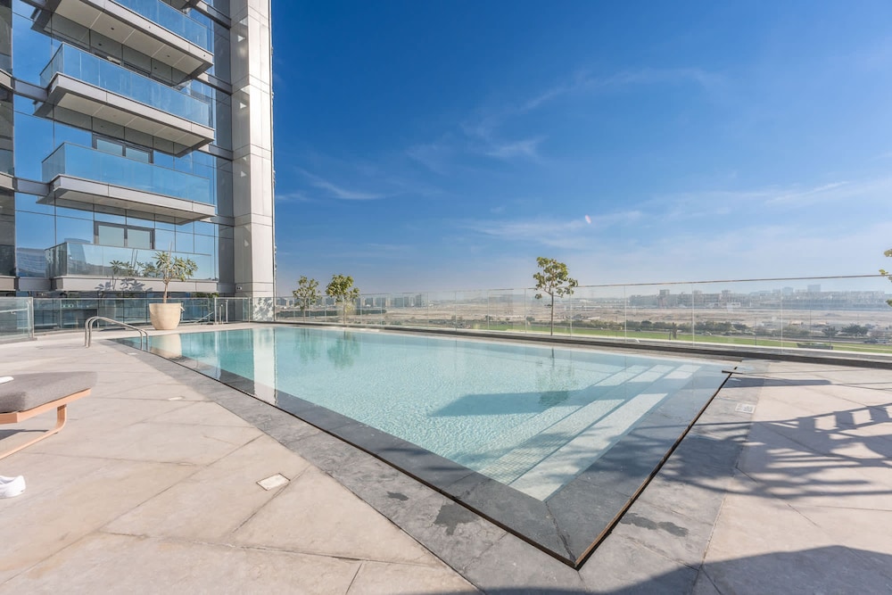 Fabulous and Spacious 2BR in Nobles Tower