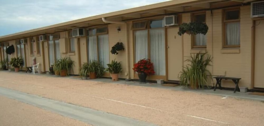 Travellers Rest Motel