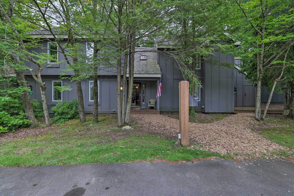 Walk to Jack Frost: Cozy Poconos Townhome view 5