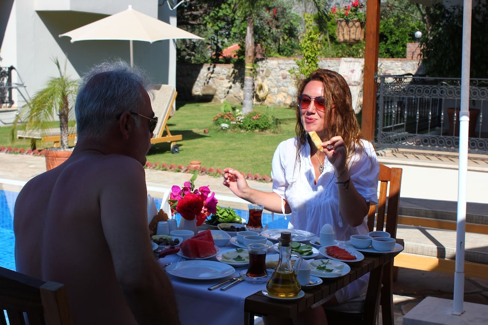 Mavi Deniz Konuk Evi
