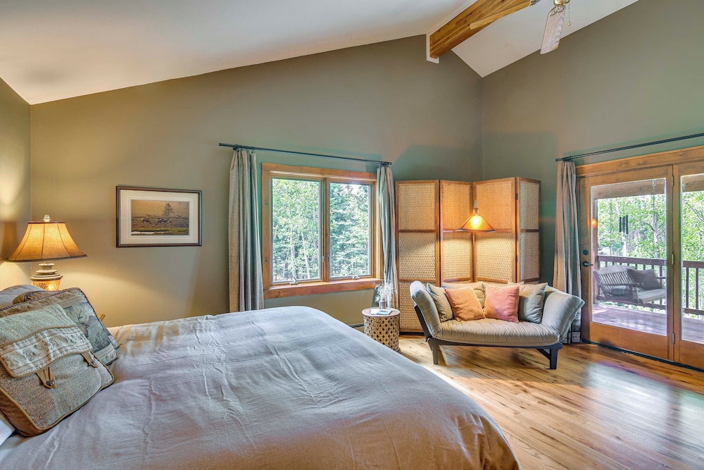 Private 5 Acres w/ Mtn Views: Park County Cabin!