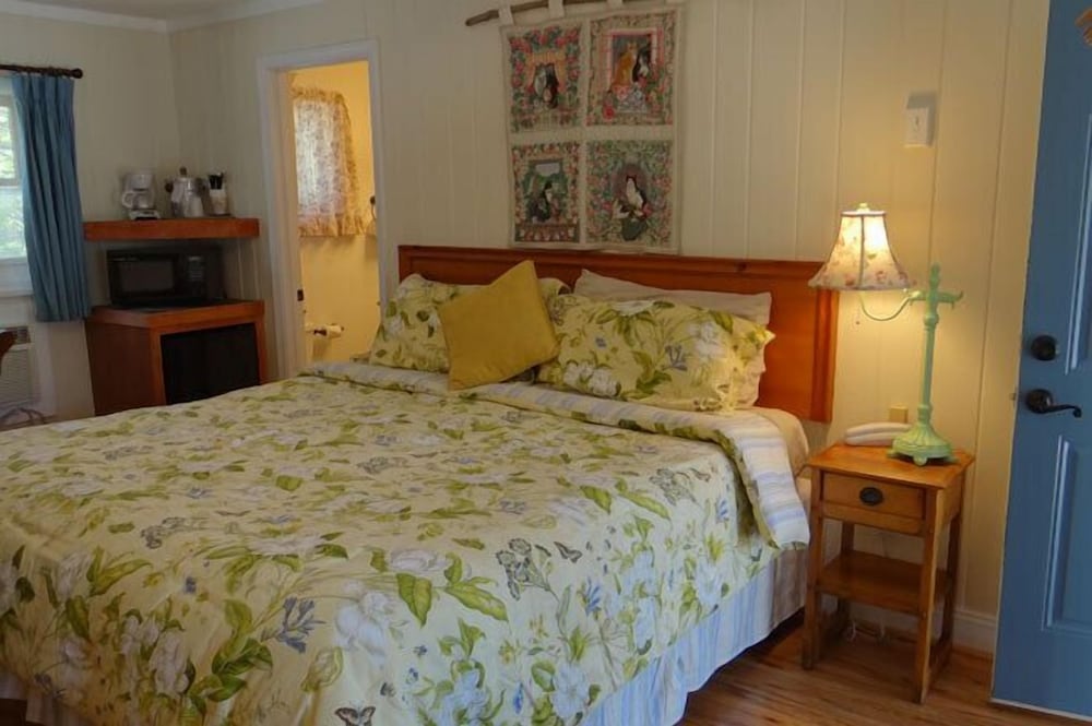 The Homestead Inn
