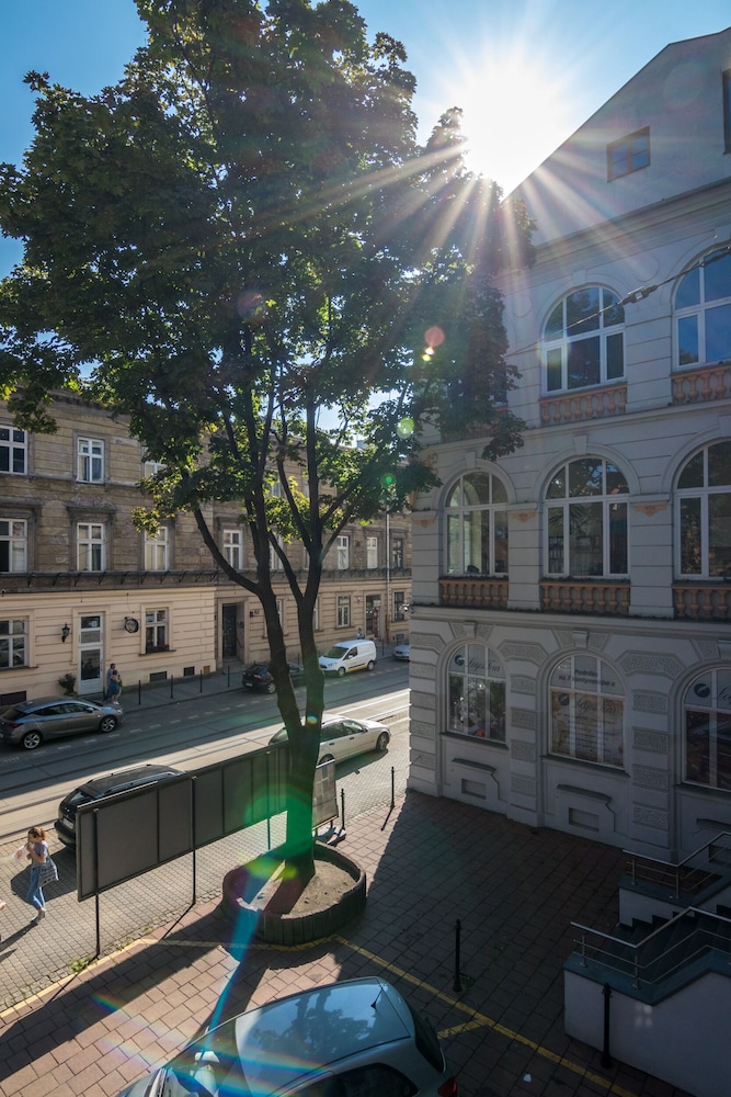 Karmelicka Elegant Apartment by Renters