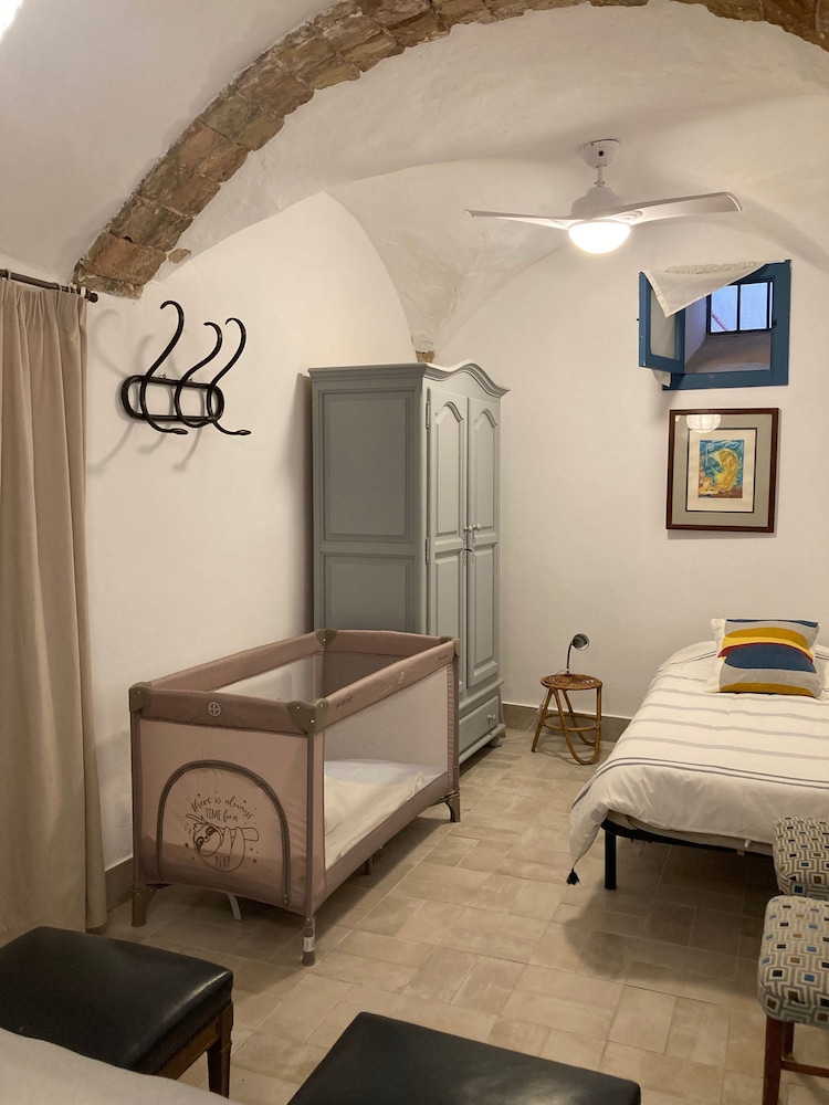 Charming 1900 Andalusian Apartment in Arcos de la Frontera