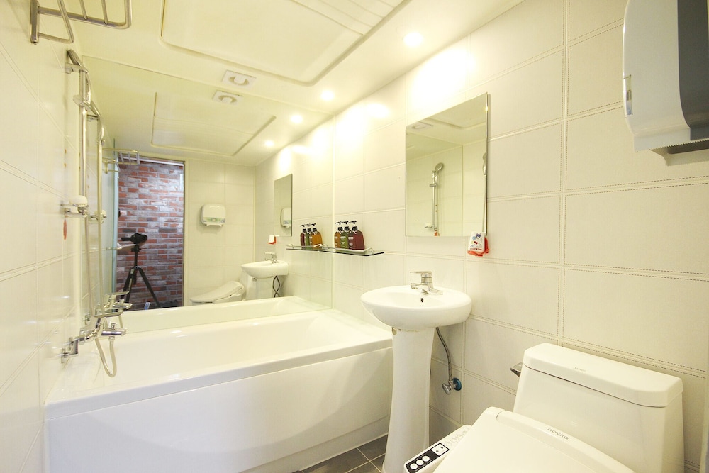 Busan Myeongji Hotel Jade view 3