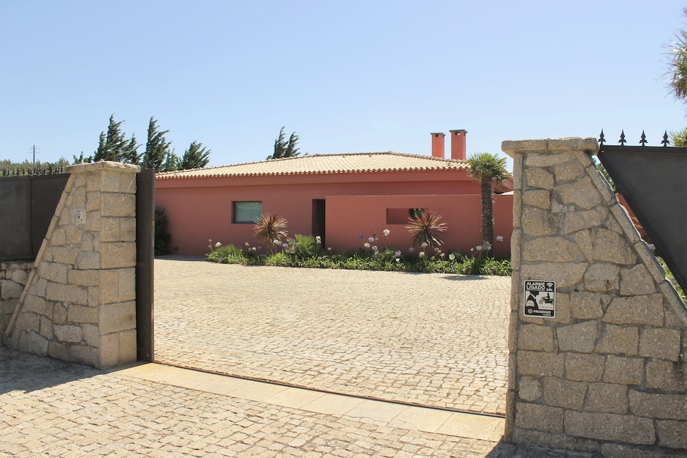 Mountain Guincho Villa by Lisbon-Coast