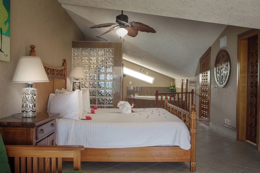 Pelican Reef Villas Resort