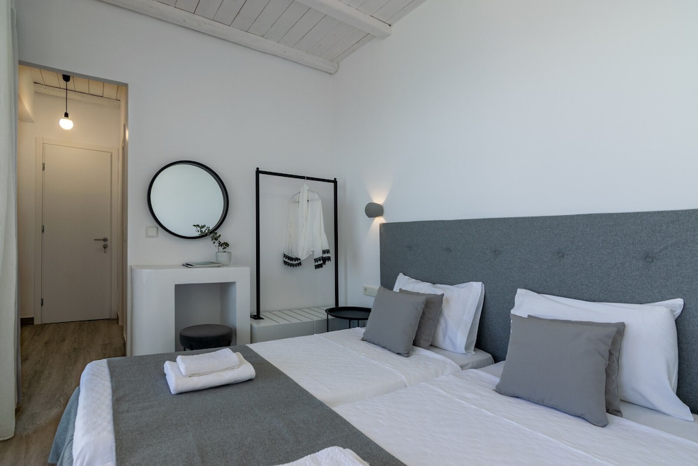 Pyrgos Exclusive Villas