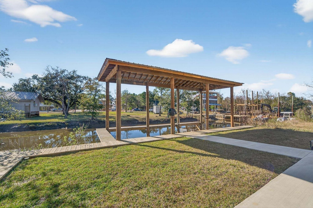 Bayou Bay Breeze 4 Bedroom Home