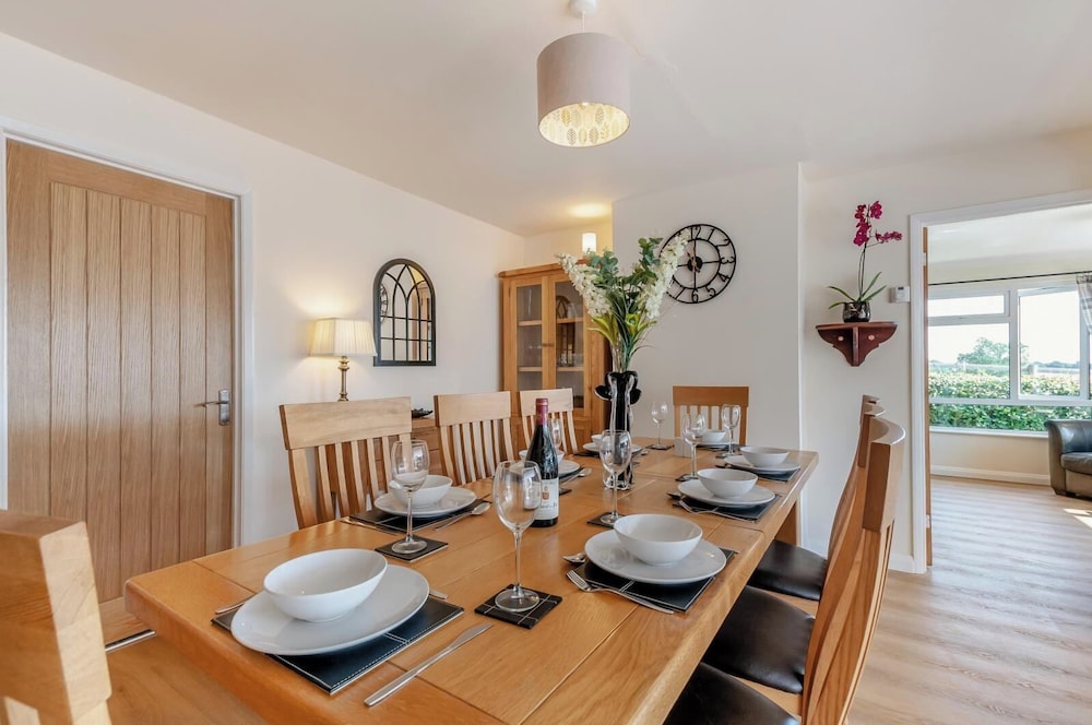 Freshfields, a Countyside Retreat for 8!