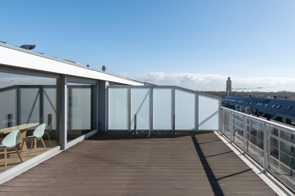 Central Flat With Sunny Terrace