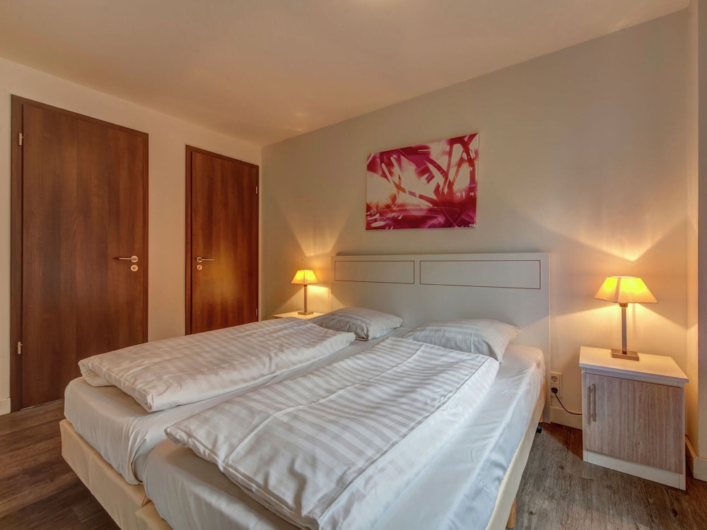 Luxury Villa with Fireplace near Reservoir in Nordeifel view 4