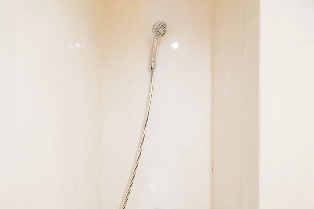 Simply And Homey Studio At Evenciio Margonda Apartment