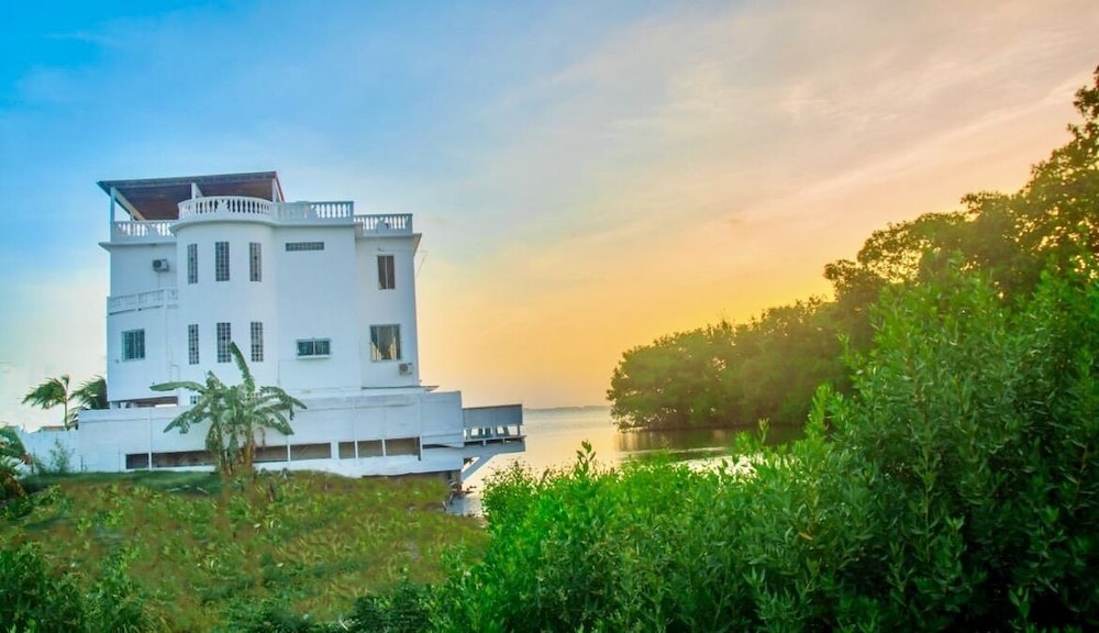 See Belize Vacation Rentals view 3