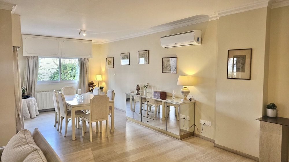 24 NIC - Stay Charm Classic Apartment