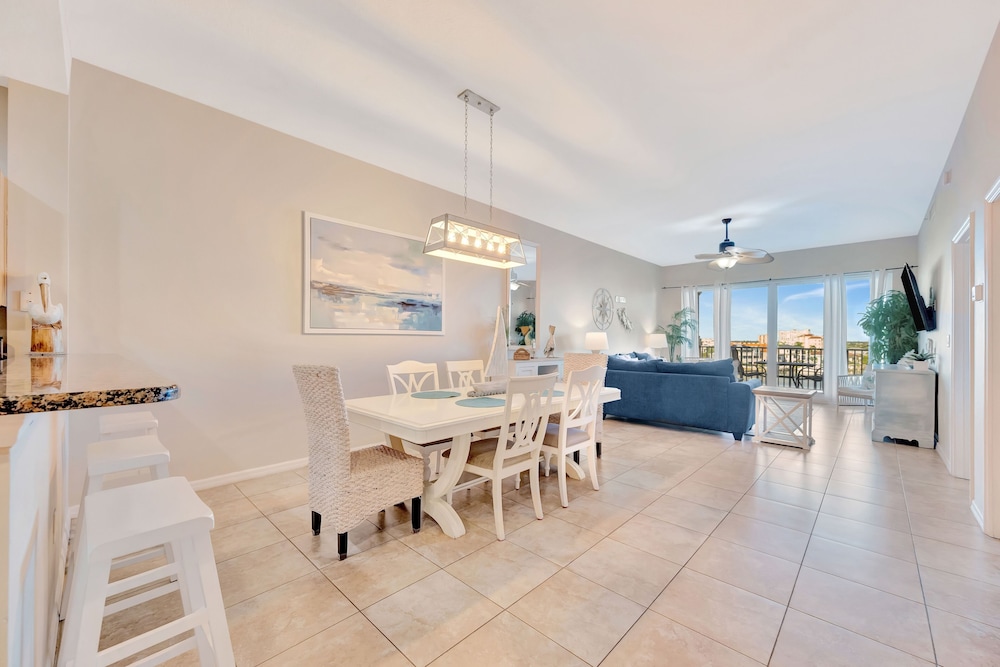 Harborview Grande Condominium